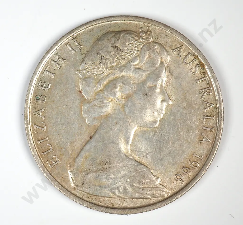 1966 Australia 80% Silver 50 Cent Coin  Image 1++