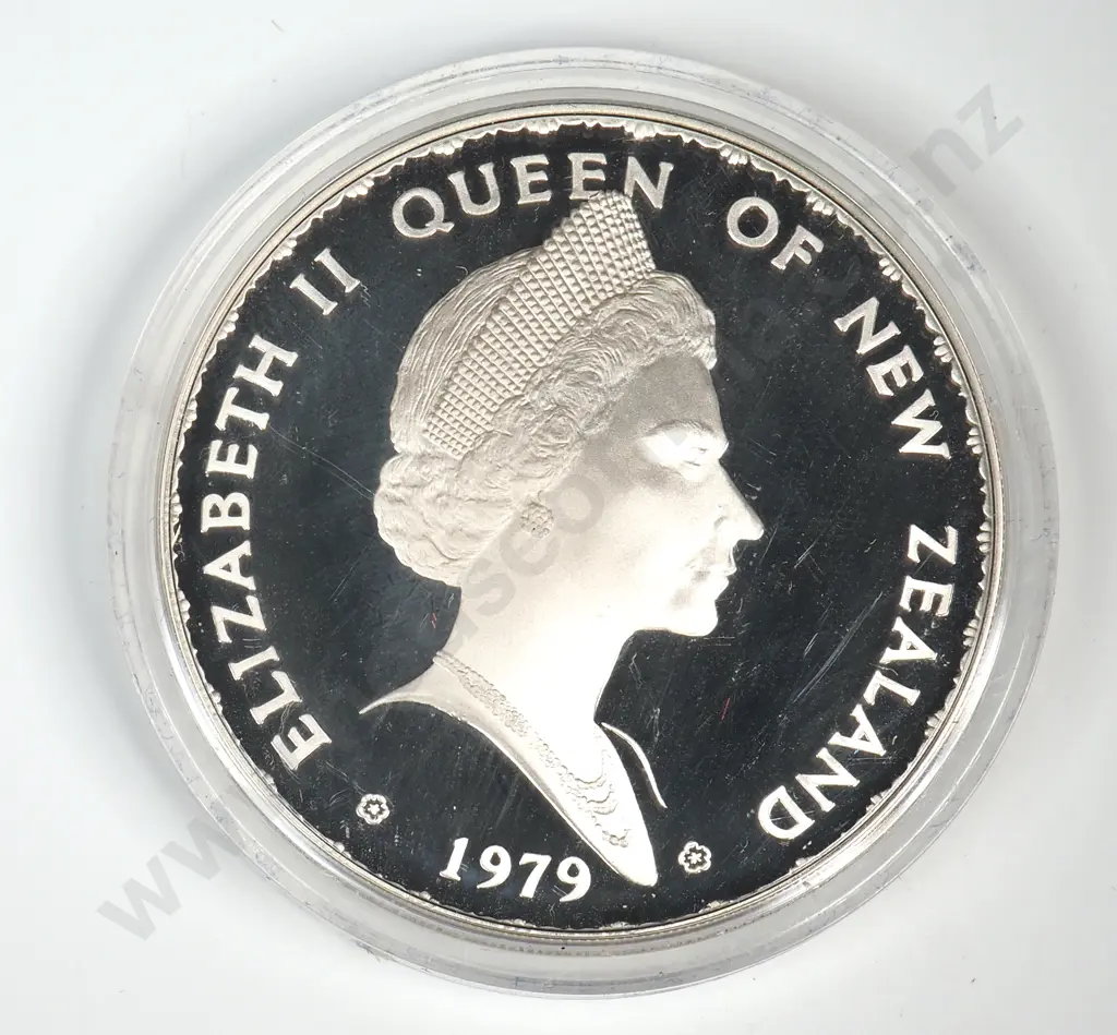 1979 New Zealand Sterling Silver Proof Dollar  Image 1++
