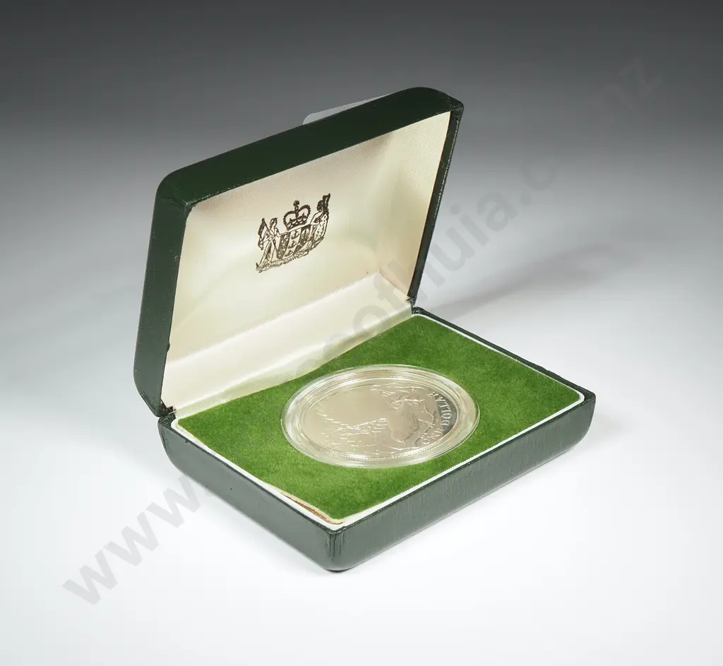New Zealand Proof Silver Dollar Coin  Image 1++