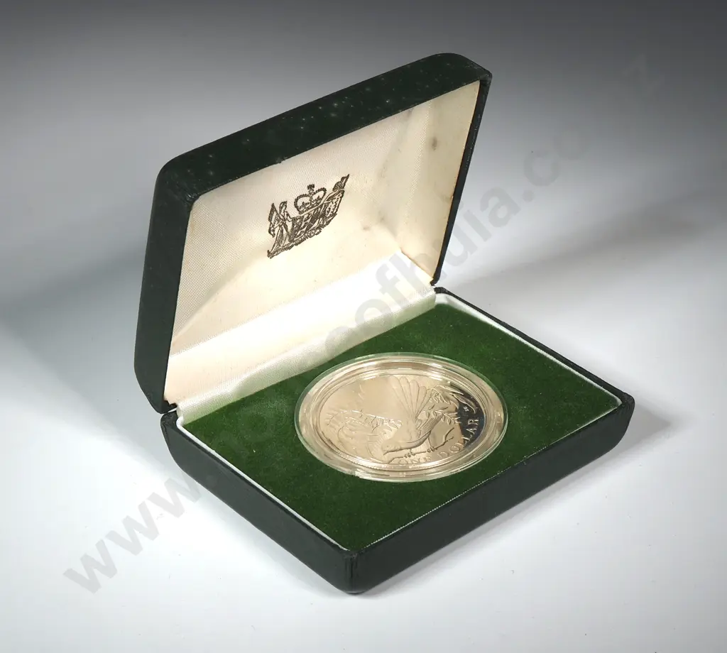 New Zealand Proof Silver One Dollar Coin  Image 1++