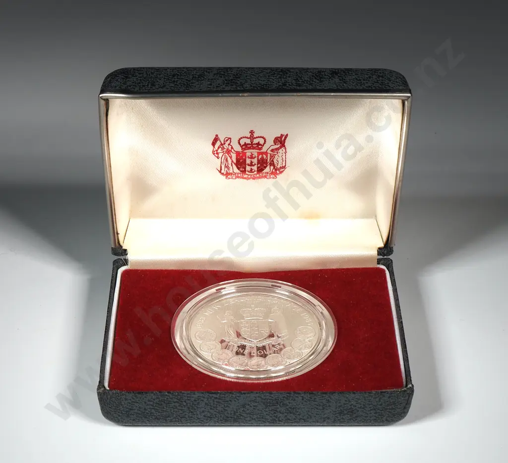 New Zealand Proof Silver One Dollar Coin  Image 1++