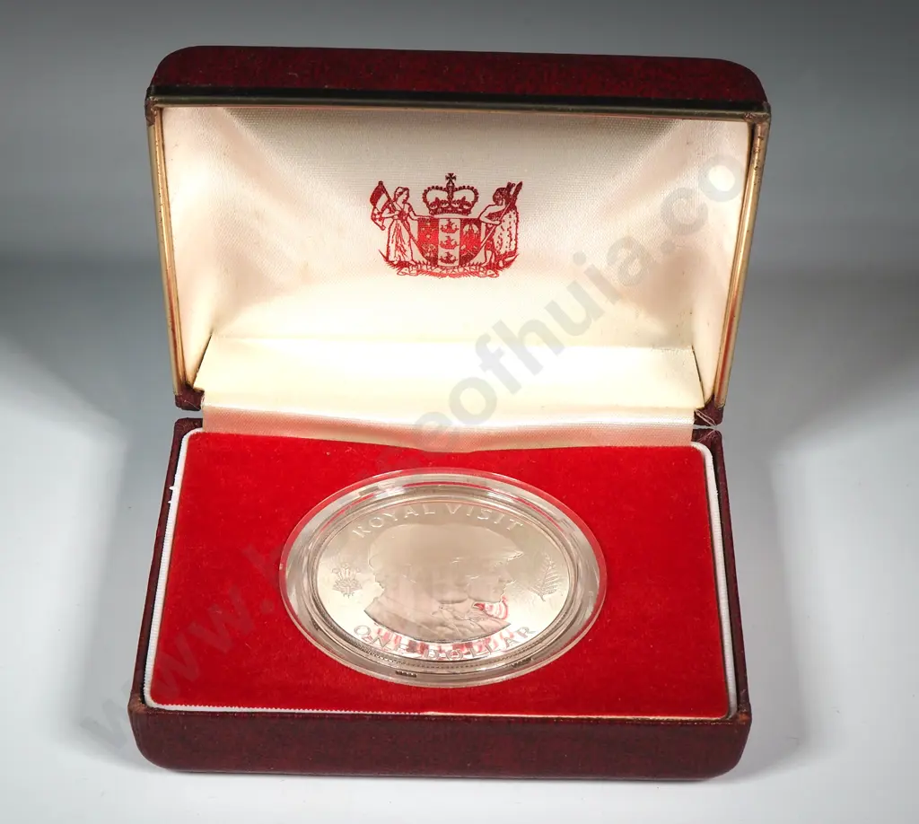 New Zealand Proof Silver One Dollar Coin  Image 1++