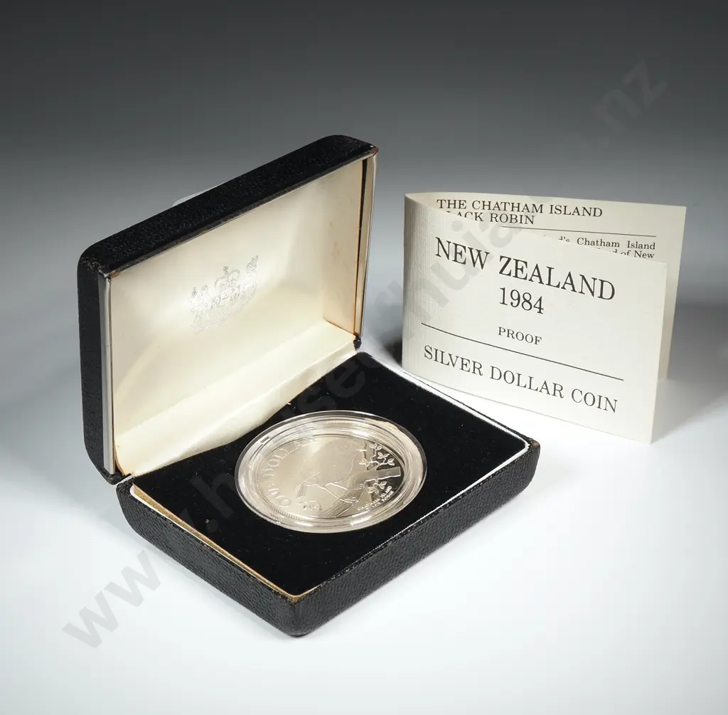 New Zealand Proof Silver Dollar Coin  Image 1++