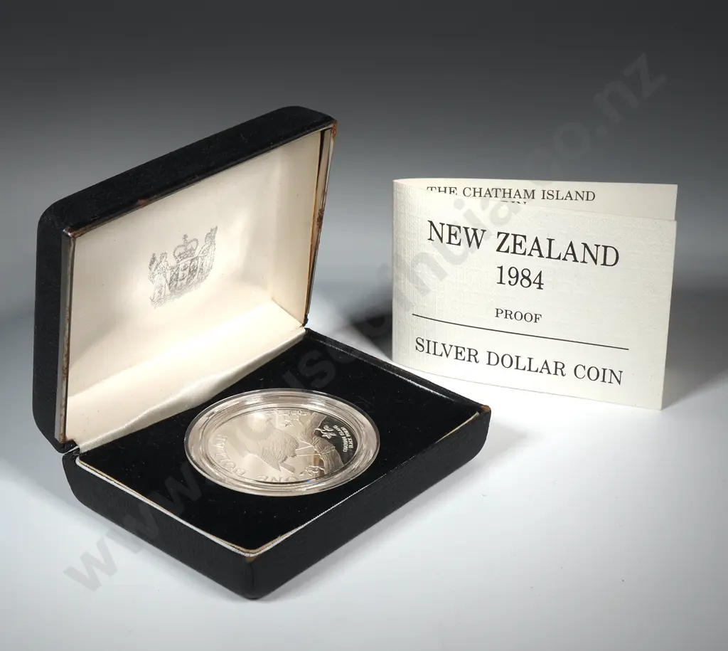 New Zealand Proof Silver One Dollar Coin  Image 1++