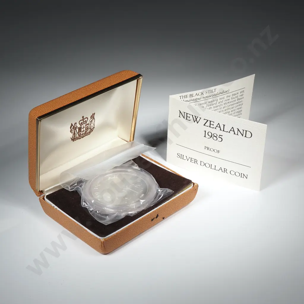 New Zealand Proof Silver Dollar Coin  Image 1++