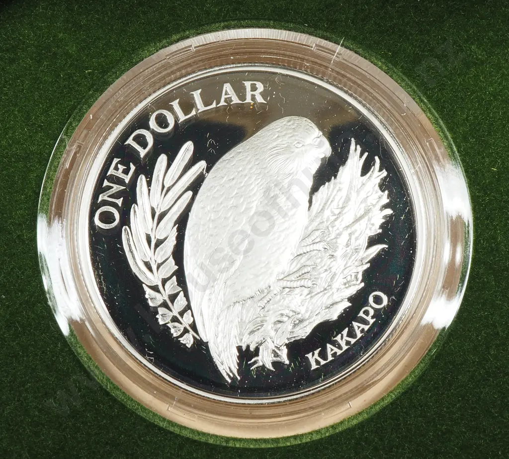 New Zealand Proof Silver Dollar Coin  Image 1++
