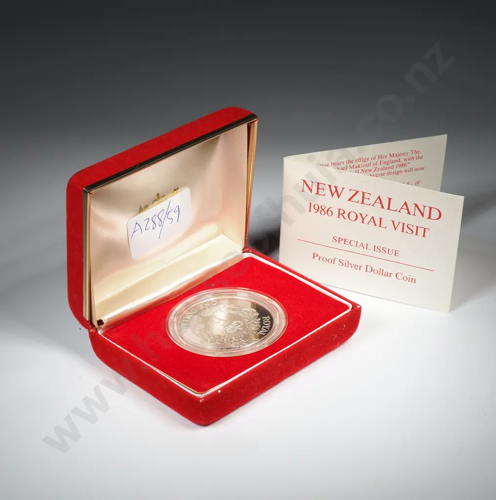 New Zealand Proof Silver  Dollar Coin	 Image 1++