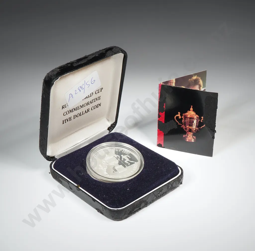 New Zealand Proof Silver Five Dollar Coin  Image 1++