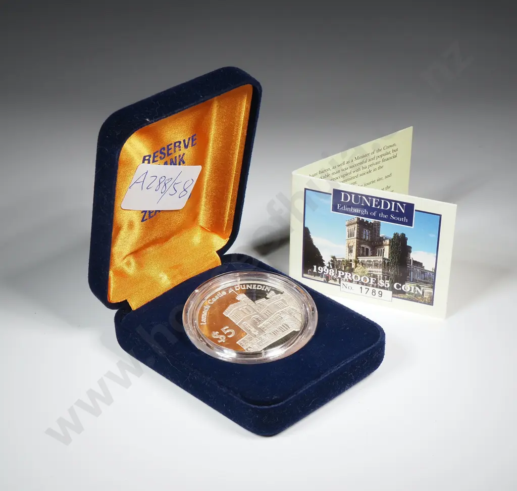 New Zealand Proof Silver Five Dollar Coin	 Image 1++