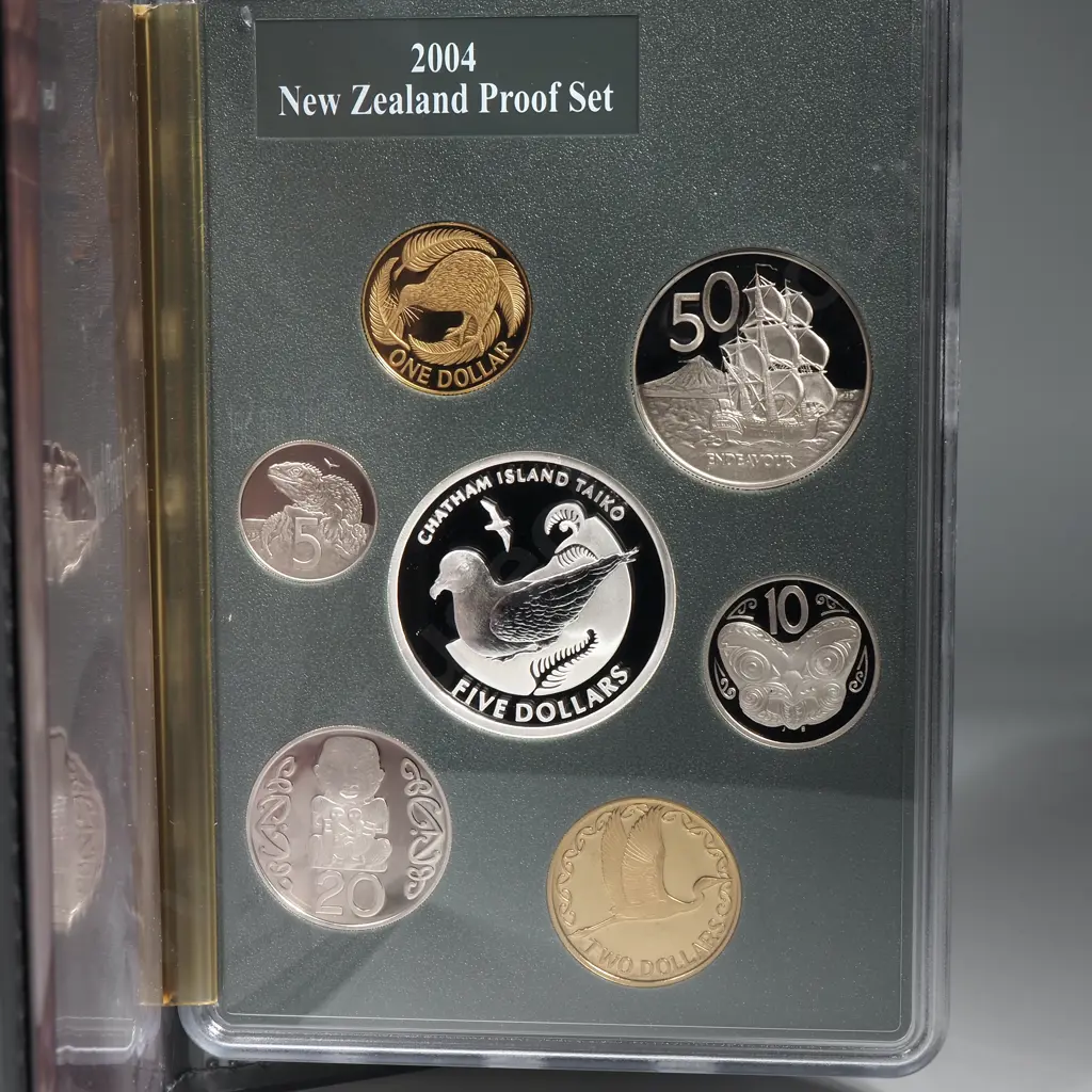 2004 New Zealand Currency Coin Set  Image 1++