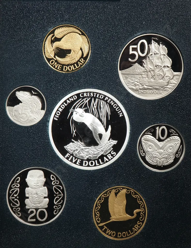 2005 New Zealand Proof Coin Set  Image 1++