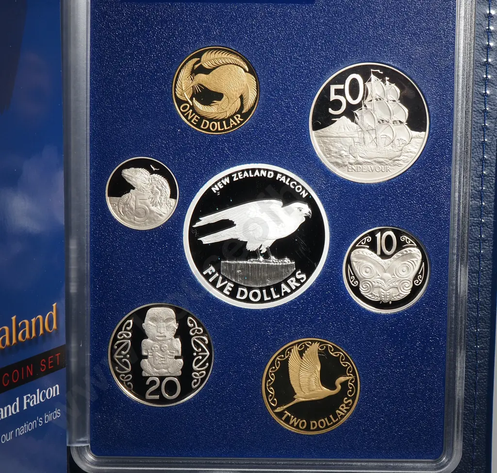 2006 New Zealand Proof Coin Set w Silver One Dollar Coin CV $175 Image 1++