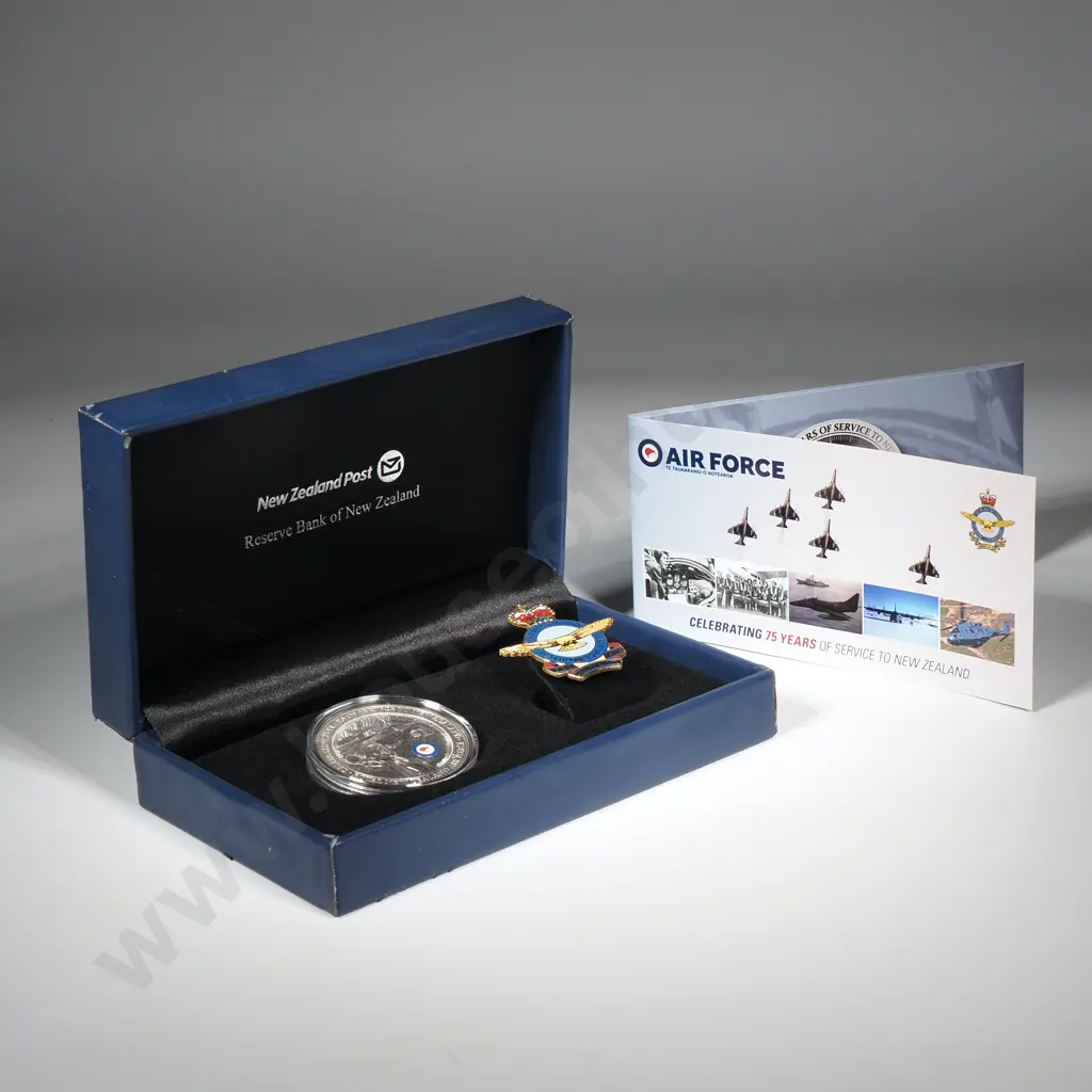 2012 75th Anniversary of the New Zealand Air Force CV $200 Image 1++