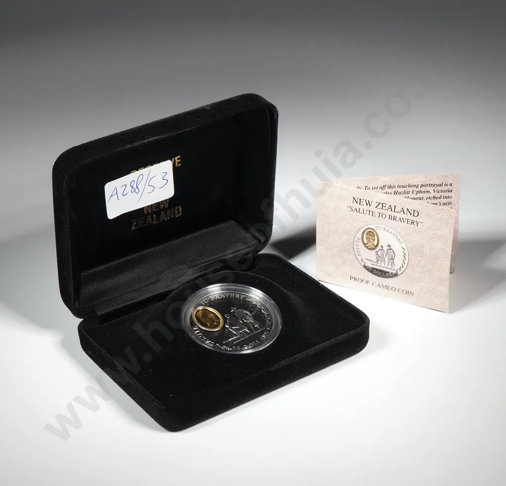 New Zealand Proof Silver 20 Dollar Upham Coin  Image 1++