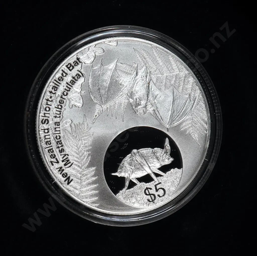 2013 Short Tailed Bat One Ounce Silver Proof Coin CV $260 Image 1++
