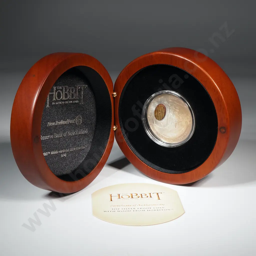 2014 The Hobbit One Ounce Silver Proof Coin w Wood from Hobbiton CV $250 Image 1++