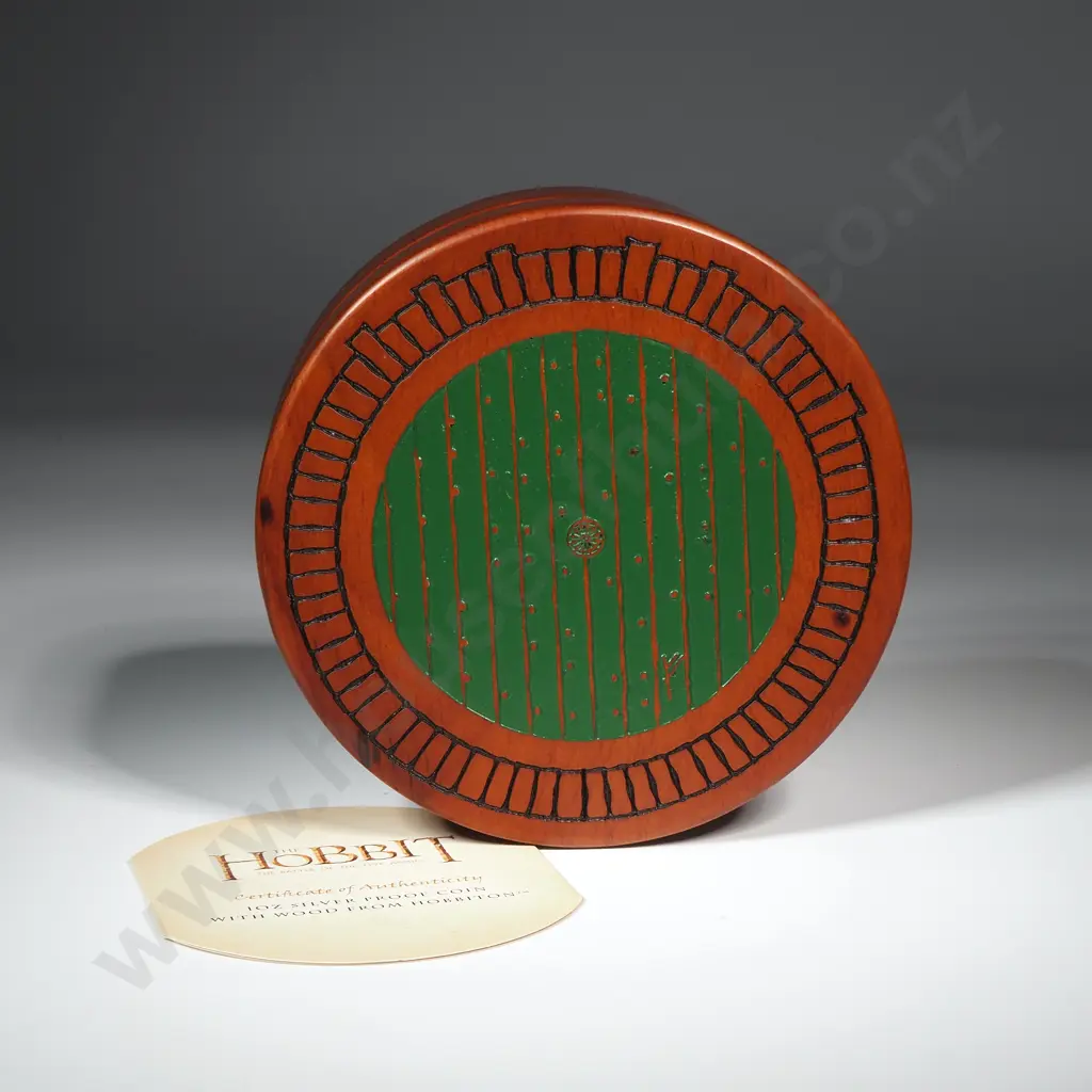 2014 The Hobbit One Ounce Silver Proof Coin w Wood from Hobbiton CV $250 Image 1++