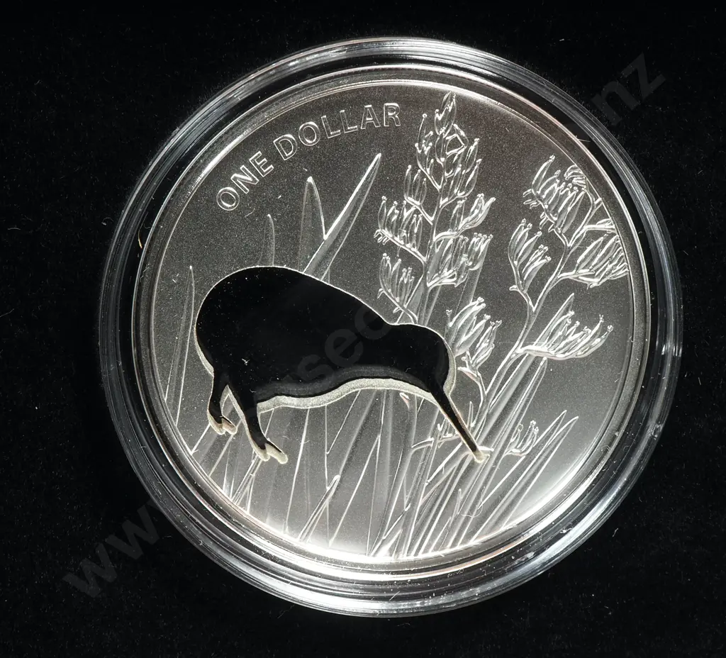 2015 New Zealand Kiwi Silhouette Coin One Ounce Silver CV $225 Image 1++