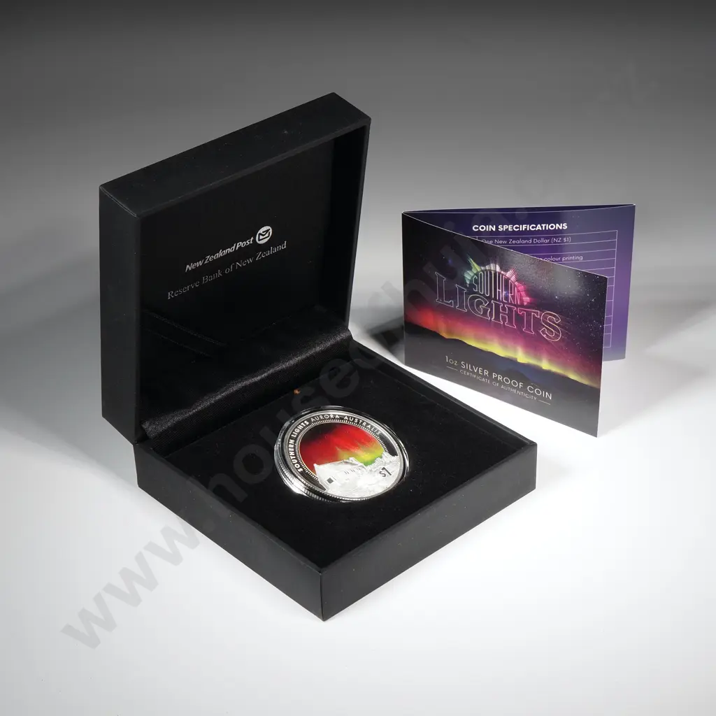 2017 Southern Lights One Ounce Silver Proof Coin CV $350 Image 1++