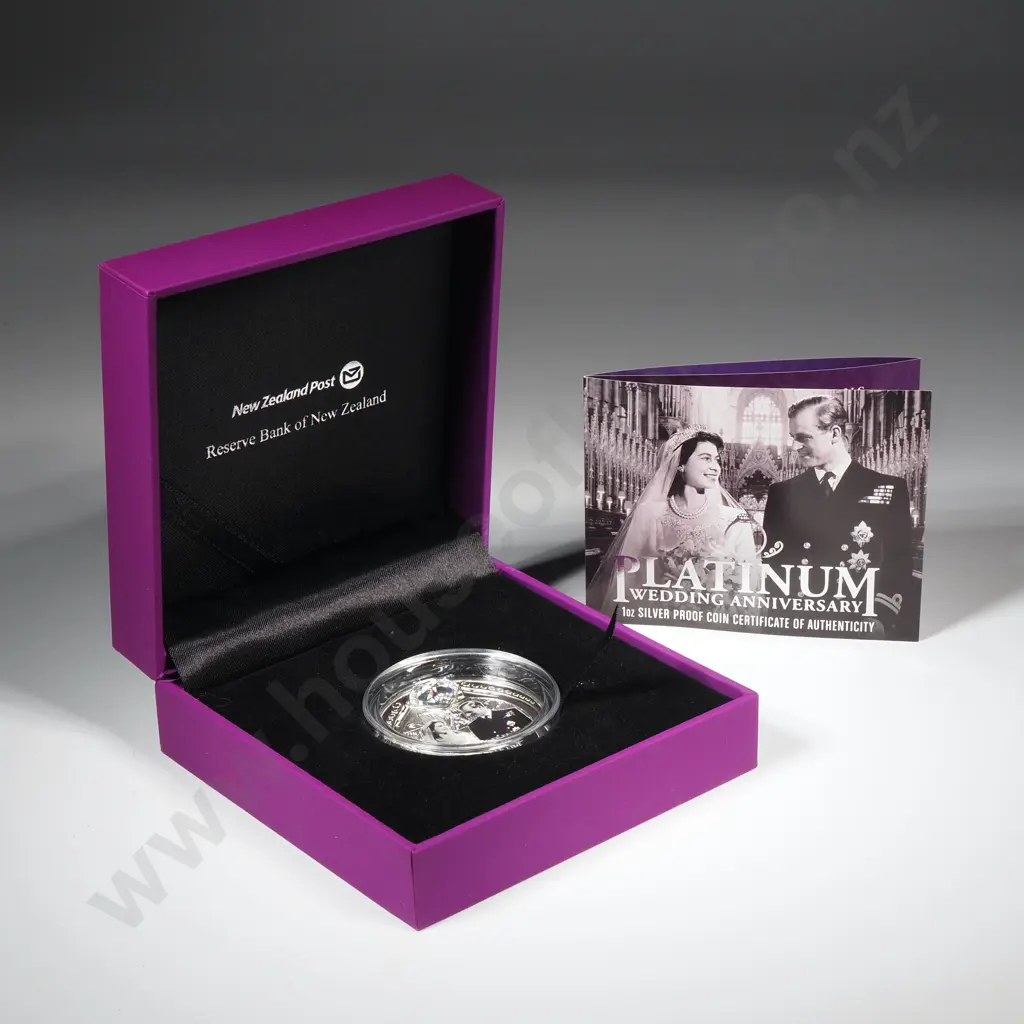 2017 New Zealand Royal Wedding Platinum Anniversary Coin One Ounce Silver  Image 1++