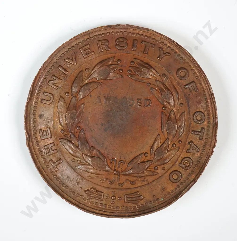 Bronze medal “THE UNIVERSITY OF OTAGO”, “THE SCOTT MEMORIAL MEDAL / ANATOMY”, 37mm Image 1++