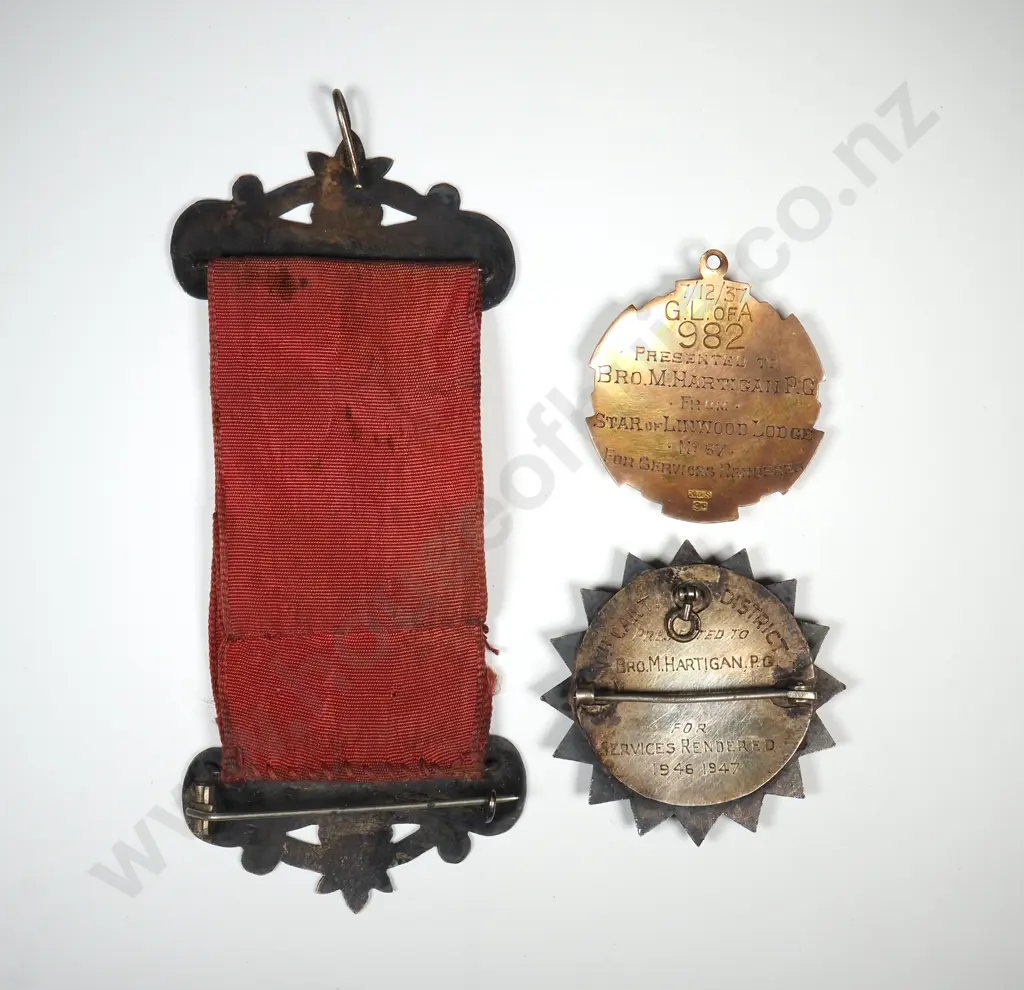 Two Order of Odd Fellows Medals - One 9ct Gold Image 1++