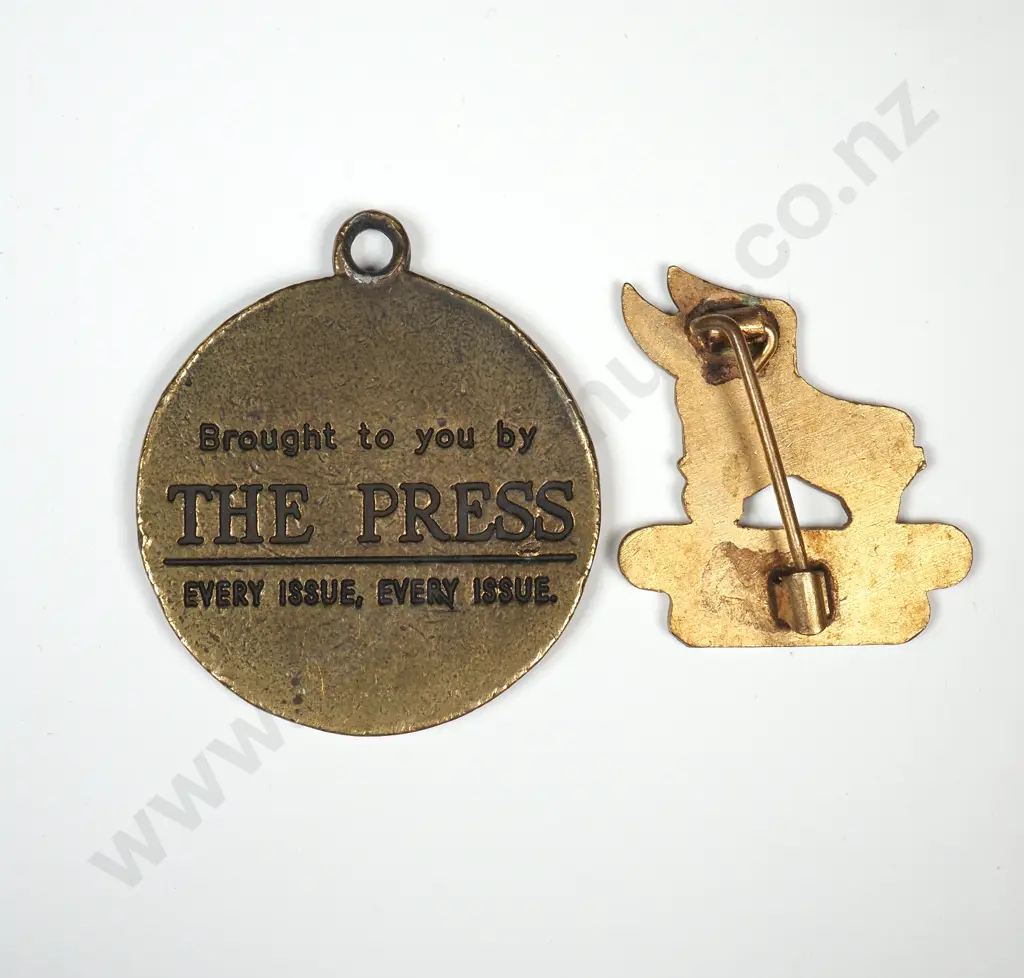 Two New Zealand Badges & Tokens Image 1++