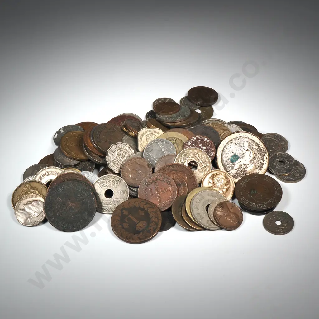 Assorted international Coinage  Image 1++