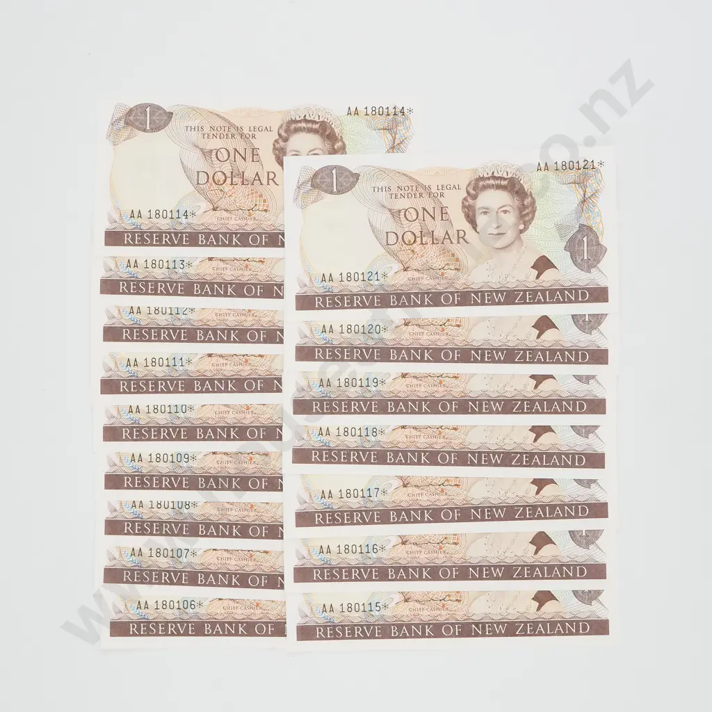 16 Consecutive New Zealand One Dollar Hardie Star Banknotes - AUNC  Image 1++