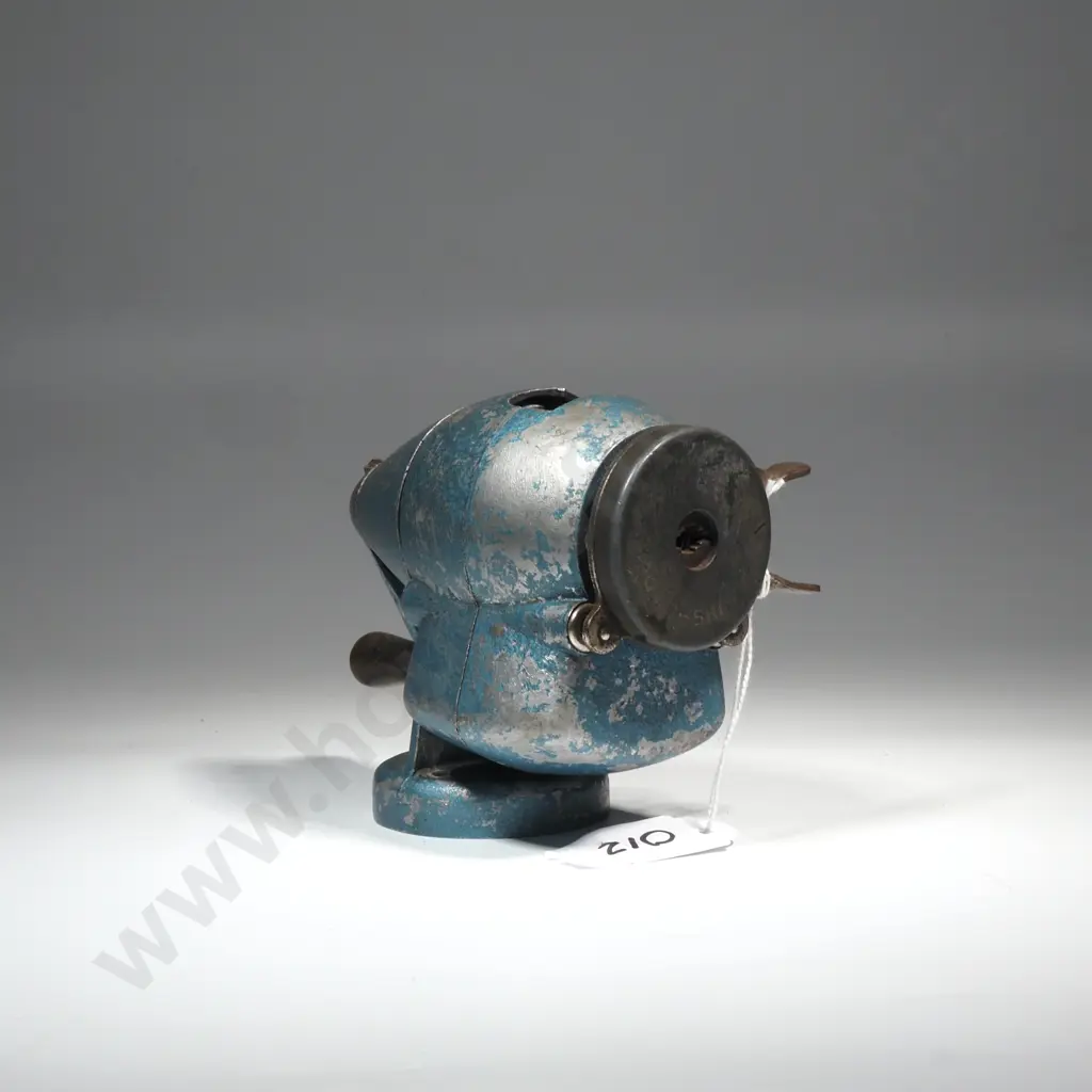 Vintage 1950s Torpedo Shaped Pencil Sharpener Image 1++