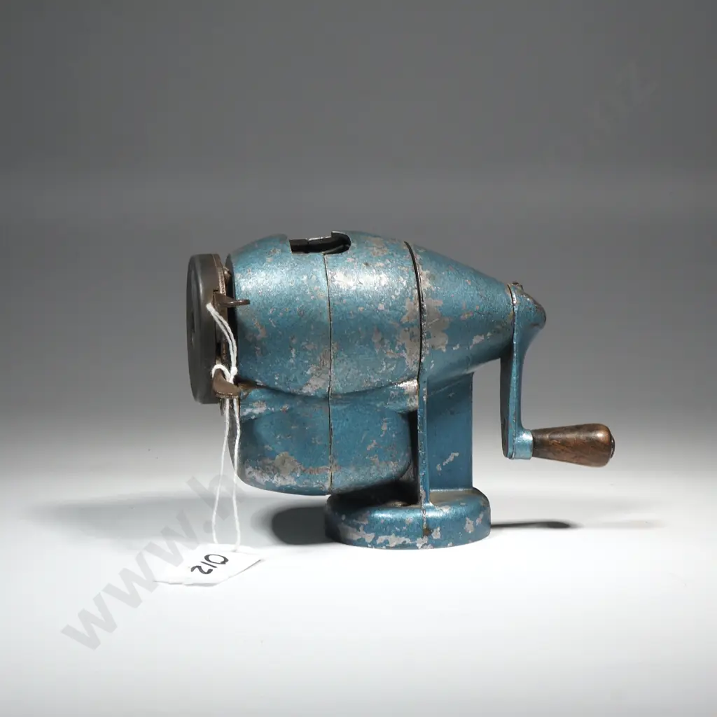 Vintage 1950s Torpedo Shaped Pencil Sharpener Image 1++