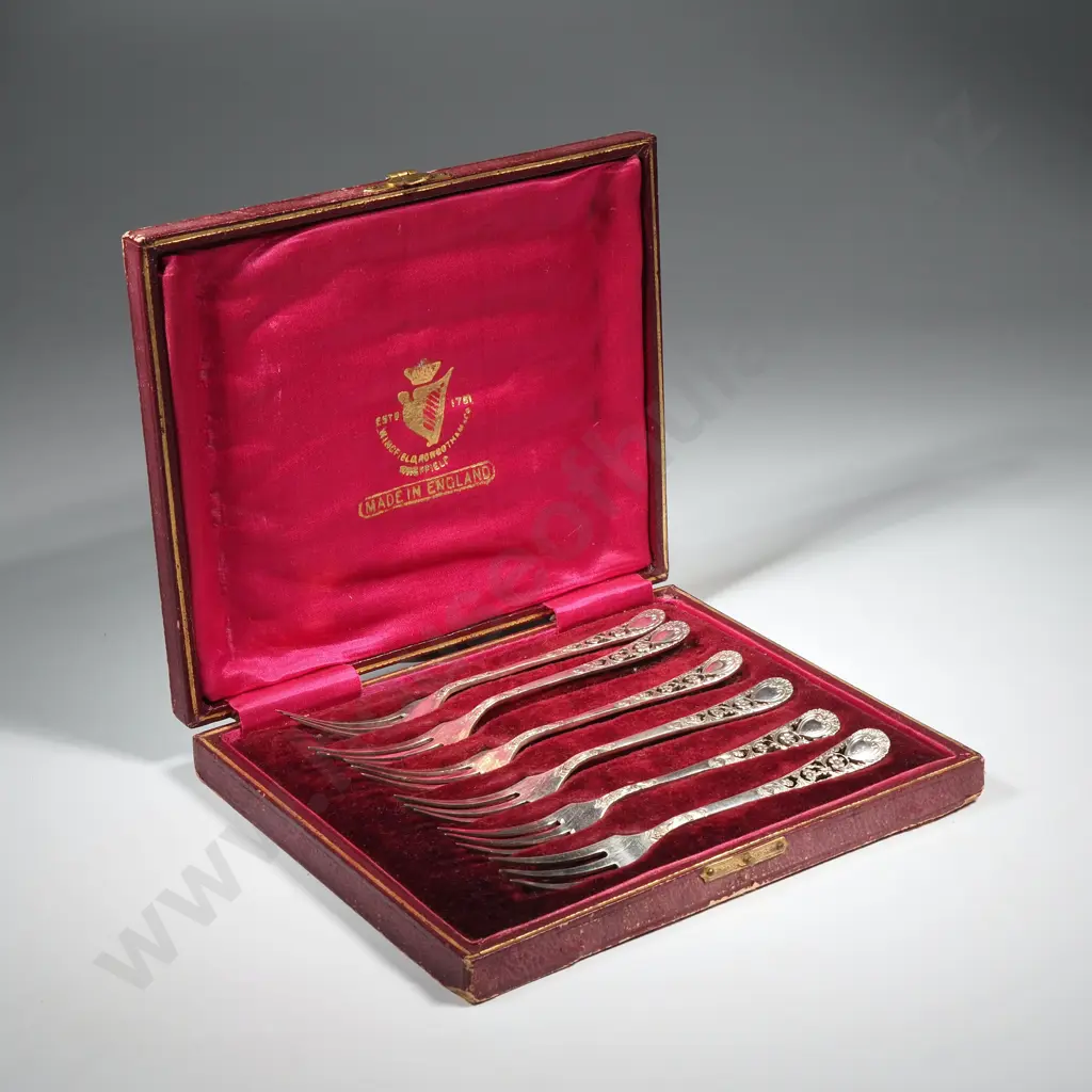 Cased Set of Six Vintage S/P Foliate Desert Forks Image 1++