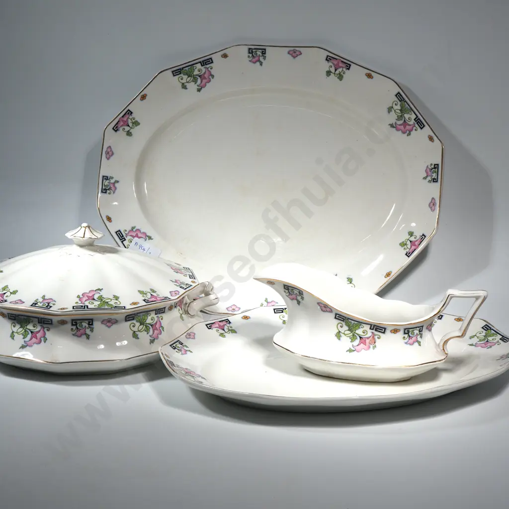 Two Graduated Ashets, Lidded Tureen & Gravy Boat Image 1++