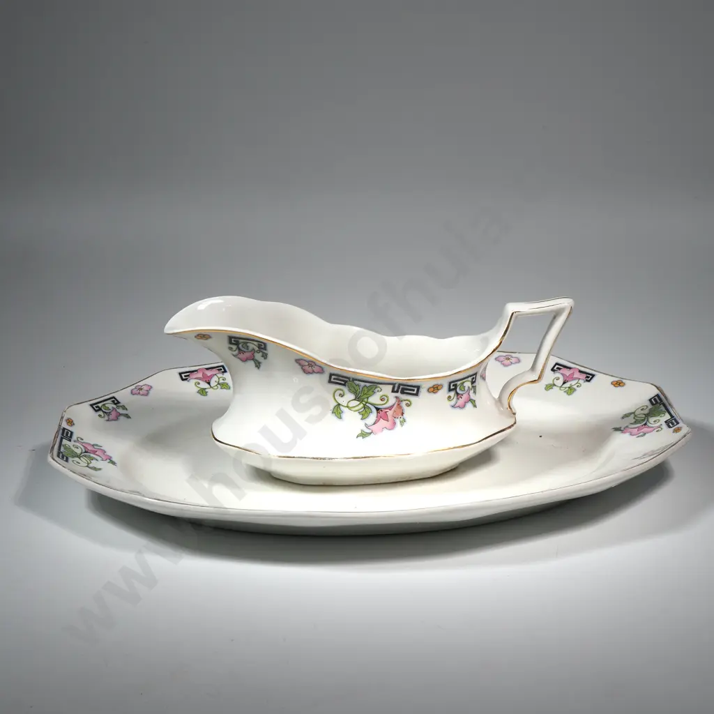 Two Graduated Ashets, Lidded Tureen & Gravy Boat Image 1++