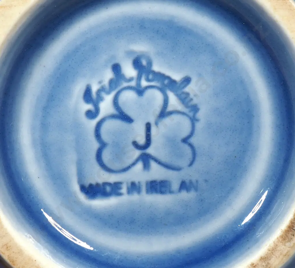 Irish Porcelain Lidded Condiment w Shamrock Design Image 1++