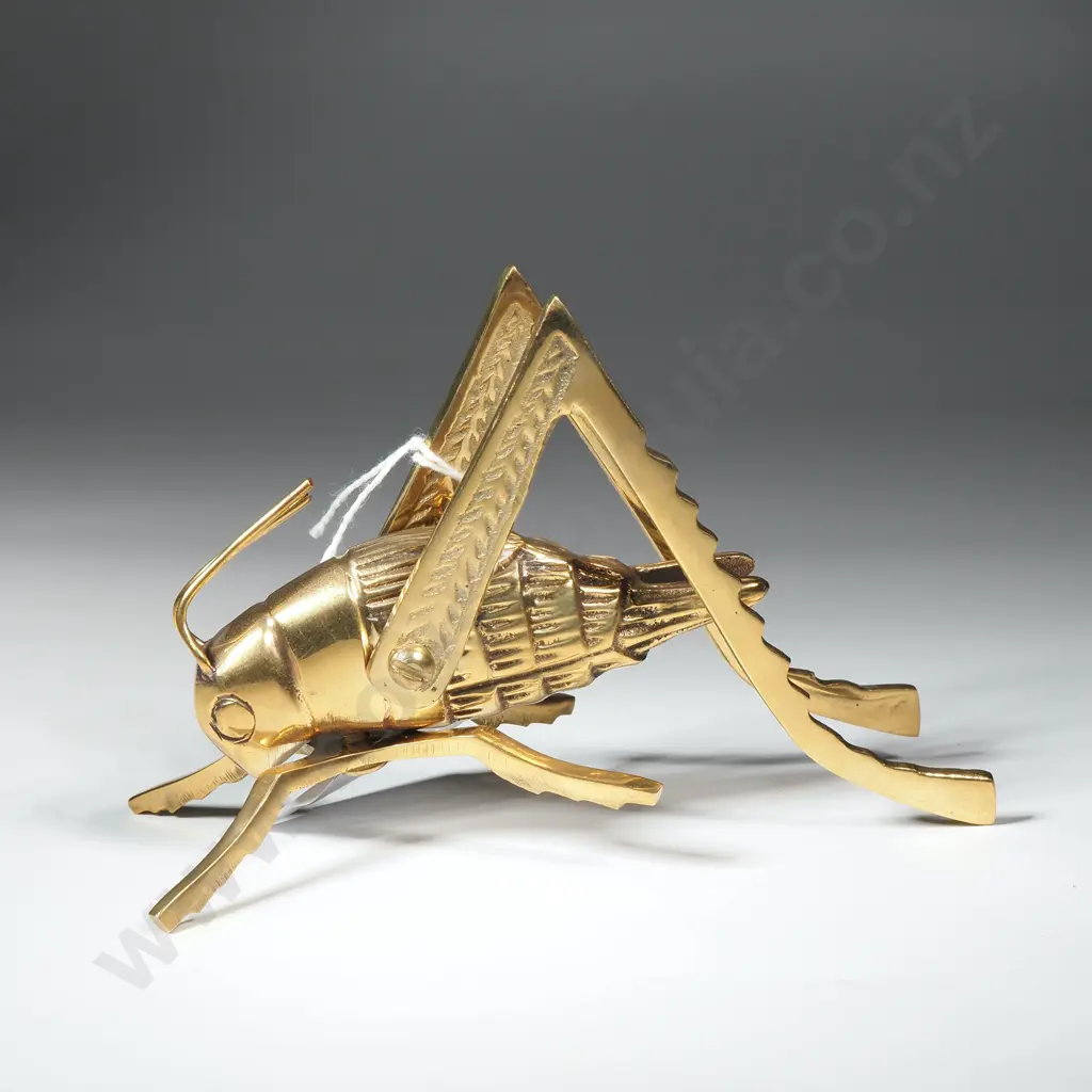 Highly Detailed Collectible Brass Cricket w Adjustable legs Image 1++