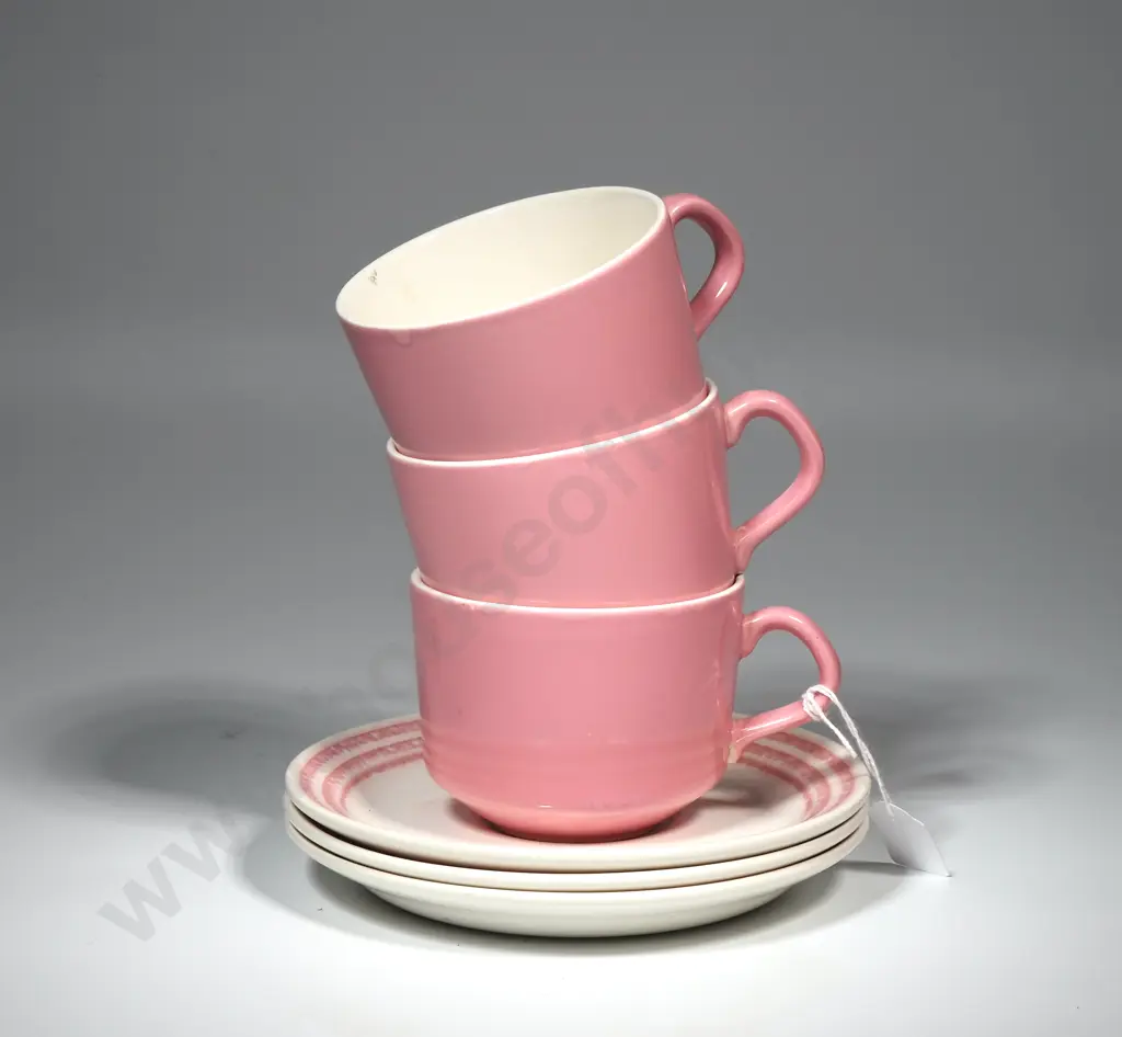 Three Crown Lynn Coral Cups & Saucers Image 1++