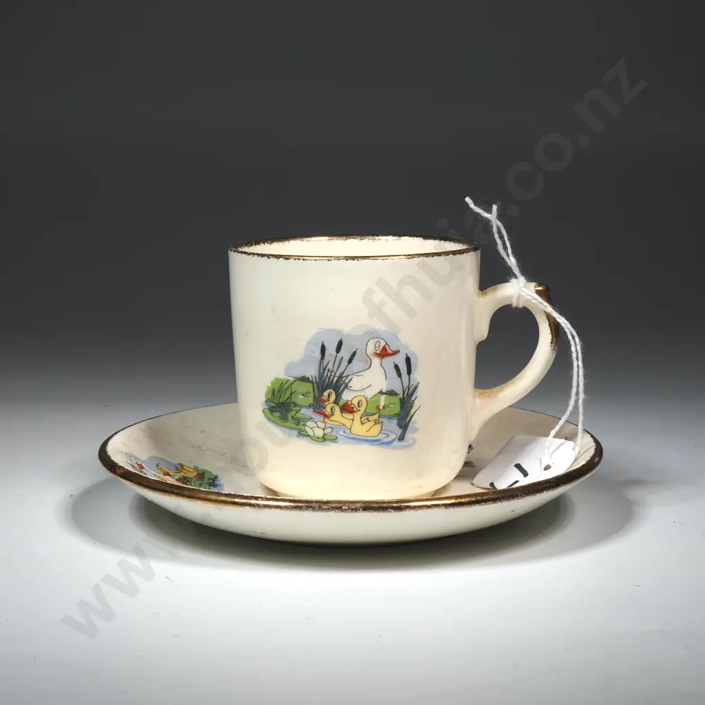 Crown Lynn Child's Cup & Saucer Image 1++