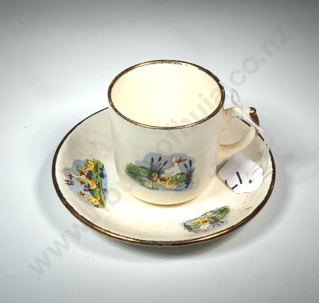 Crown Lynn Child's Cup & Saucer Image 1++