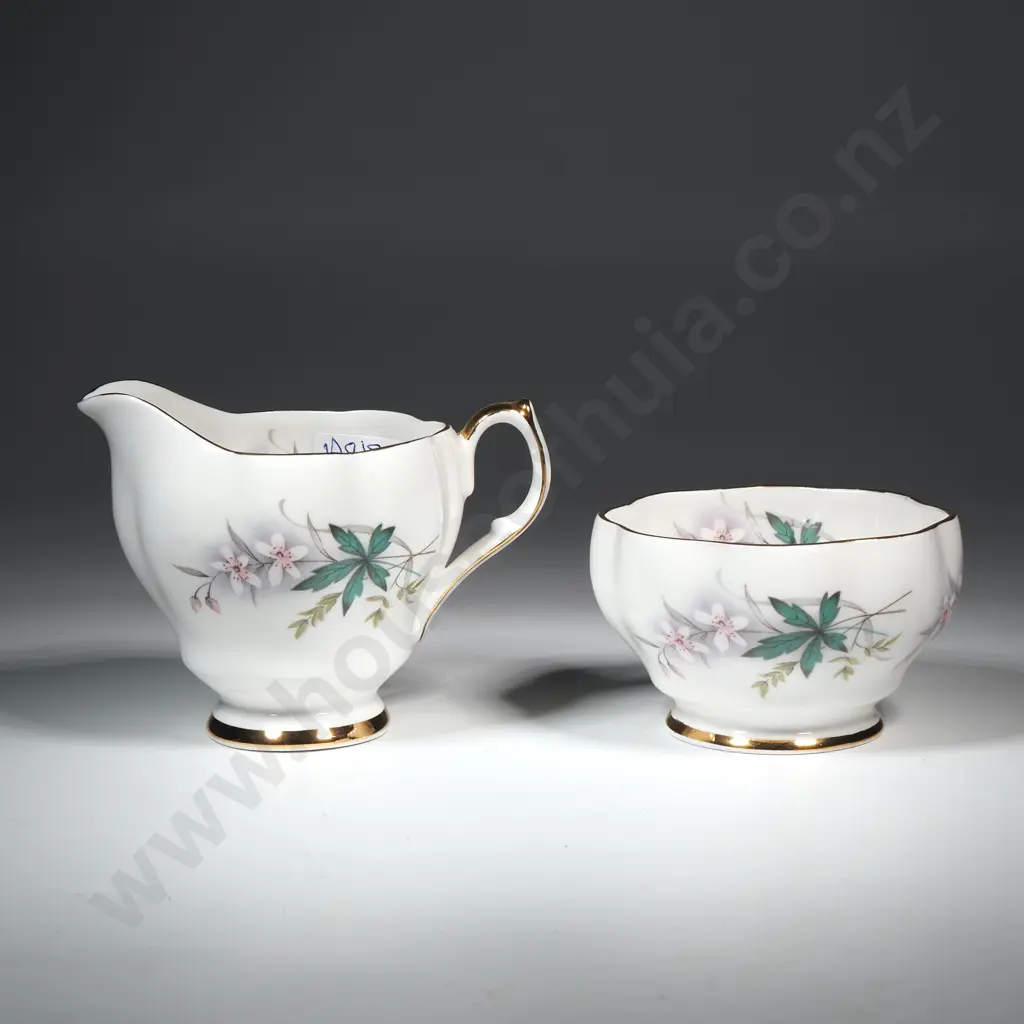 Fine Queen Anne China Cream Jug & Sugar Bowl Image 1++