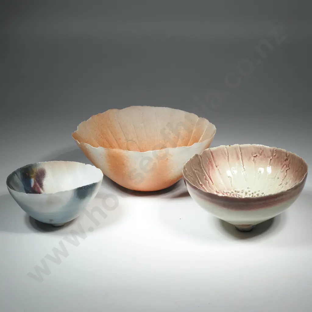 Three David Brokenshire Bowls in the Form of Flowers Image 1++