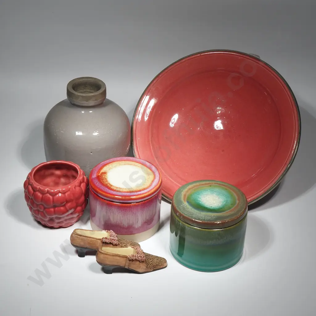 Assorted Lot of Ceramics Image 1++