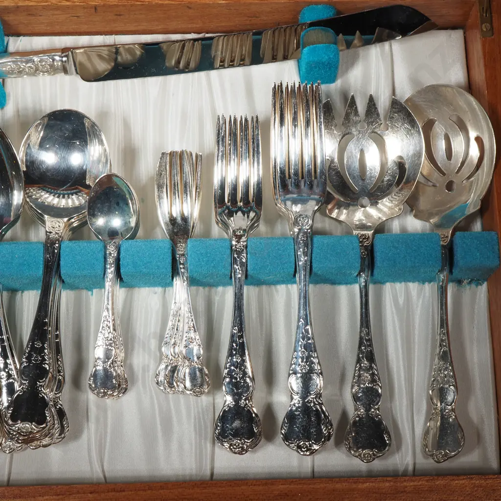 Six Place Rodd S/P Cutlery Set I in Wooden Box Image 1++