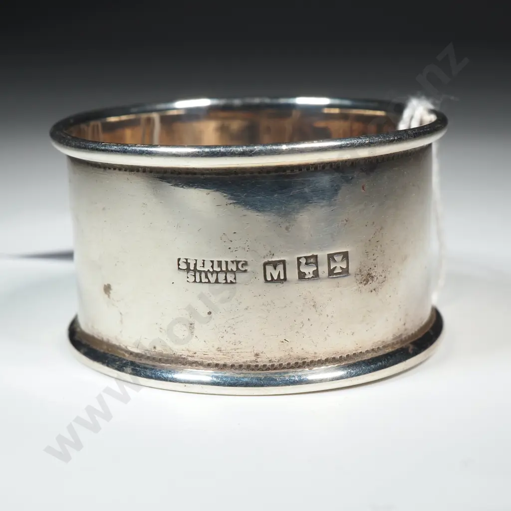 Sterling Silver Plain Bodied Serviette Ring Engraved "Noeline"  Image 1++