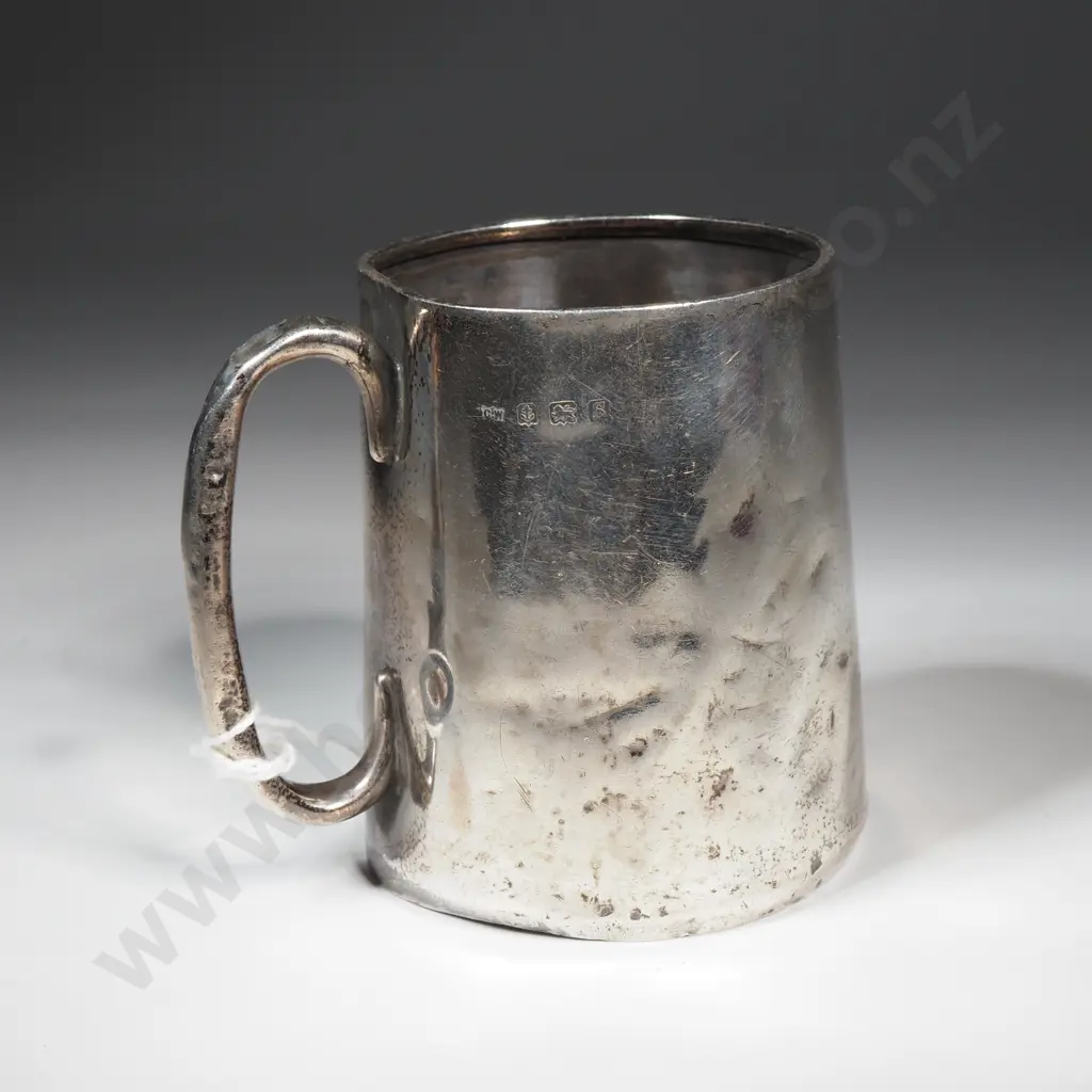 Sterling Silver 1917 Plain Bodied Christening Mug Image 1++