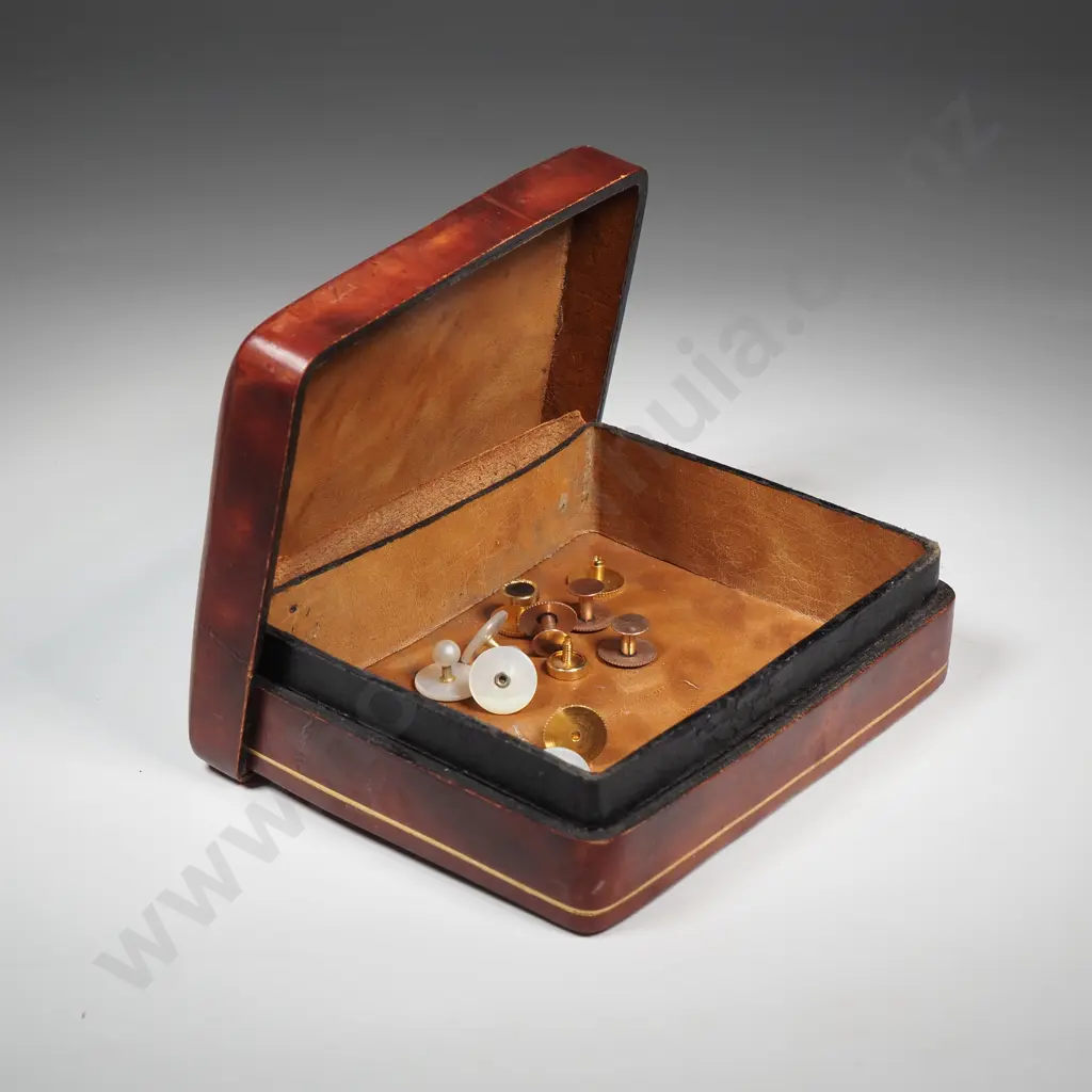 Leather Trinket Box Containing Studs Image 1++