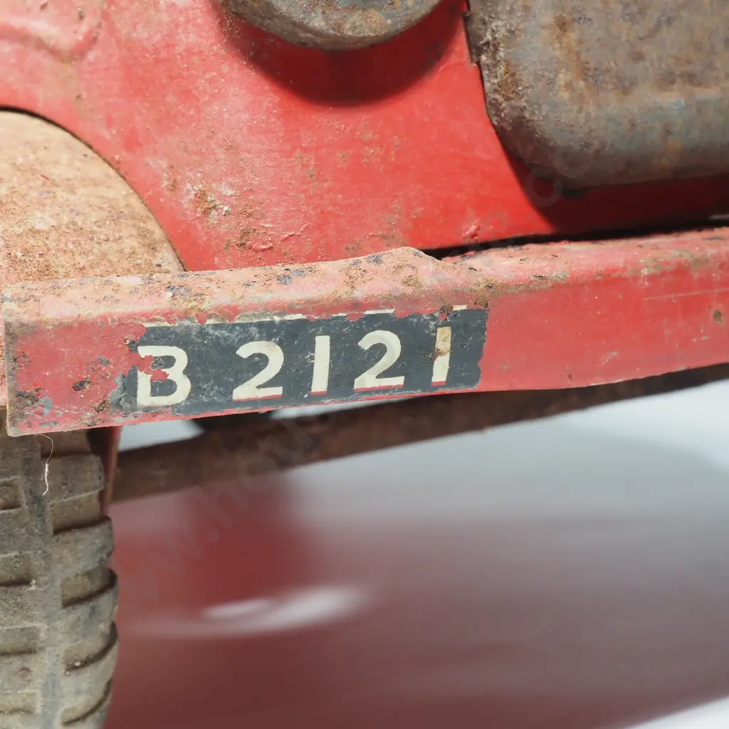 Triang LInes Brothers Pressed Steel Transport Van  Image 1++