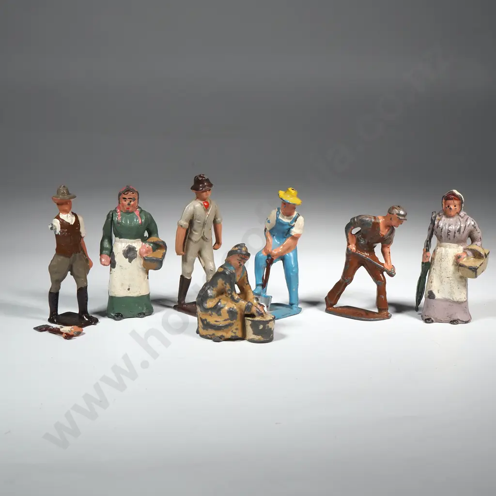 Seven Britains Vintage Painted Hollow-Cast Lead Farmyard People Image 1++