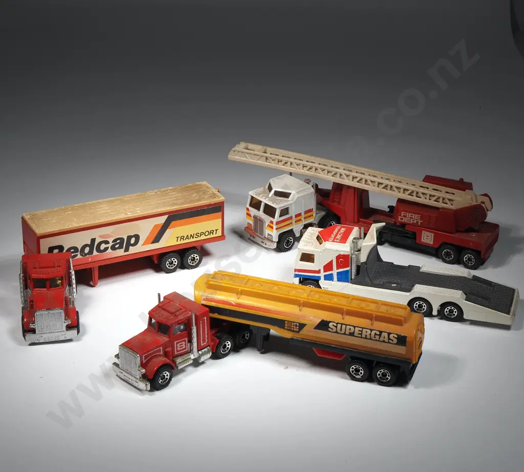 Four Unboxed Matchbox Models -Carriers Image 1++