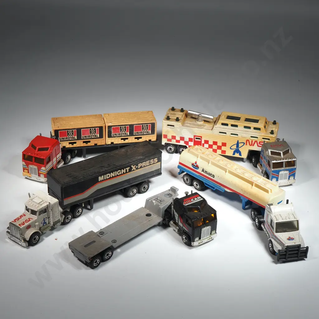 Five Unboxed Matchbox Models - Carriers Image 1++